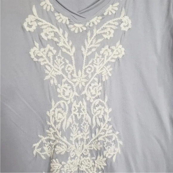 Soft Surroundings Short Sleeves Embroidered Blouse Size XS (fits larger) - Picture 3 of 8